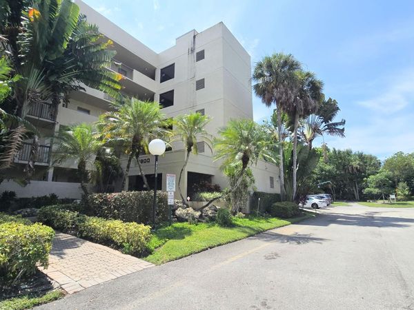 2900 NW 42nd Avenue, Unit A306, Coconut Creek, FL 33066