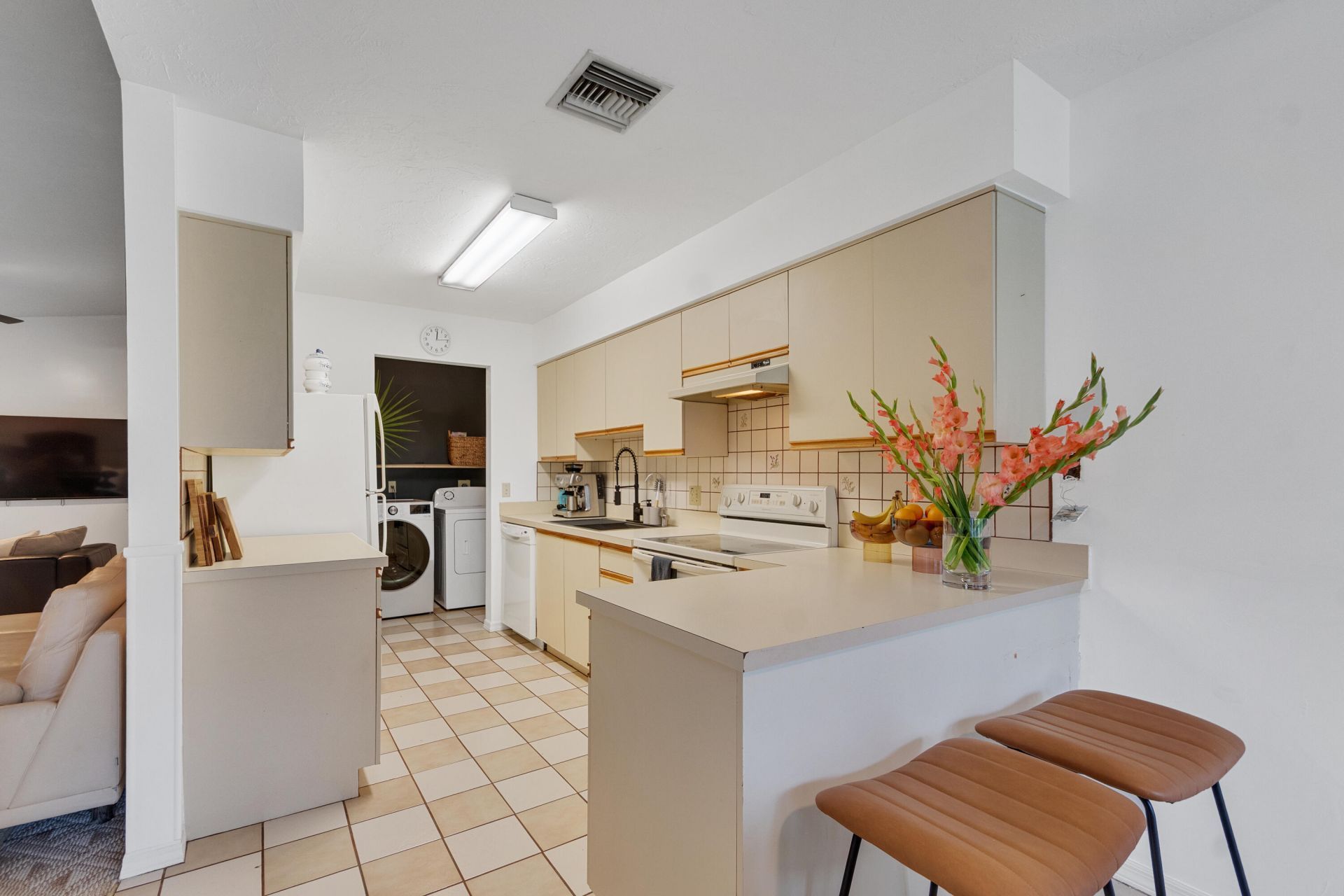 646 Centre Sw, Unit 102, Vero Beach, FL 32962 Photo