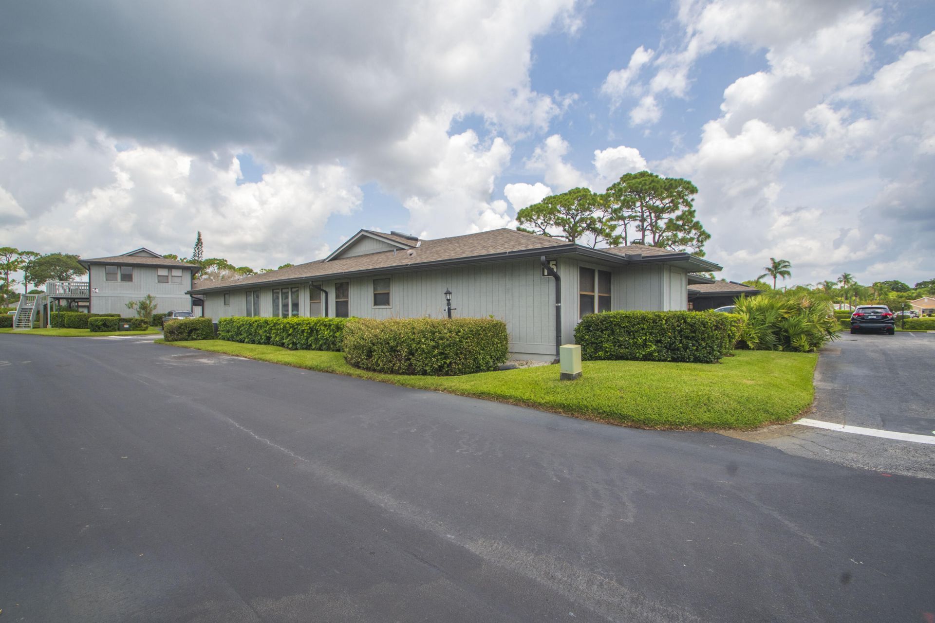646 Centre Sw, Unit 102, Vero Beach, FL 32962 Photo