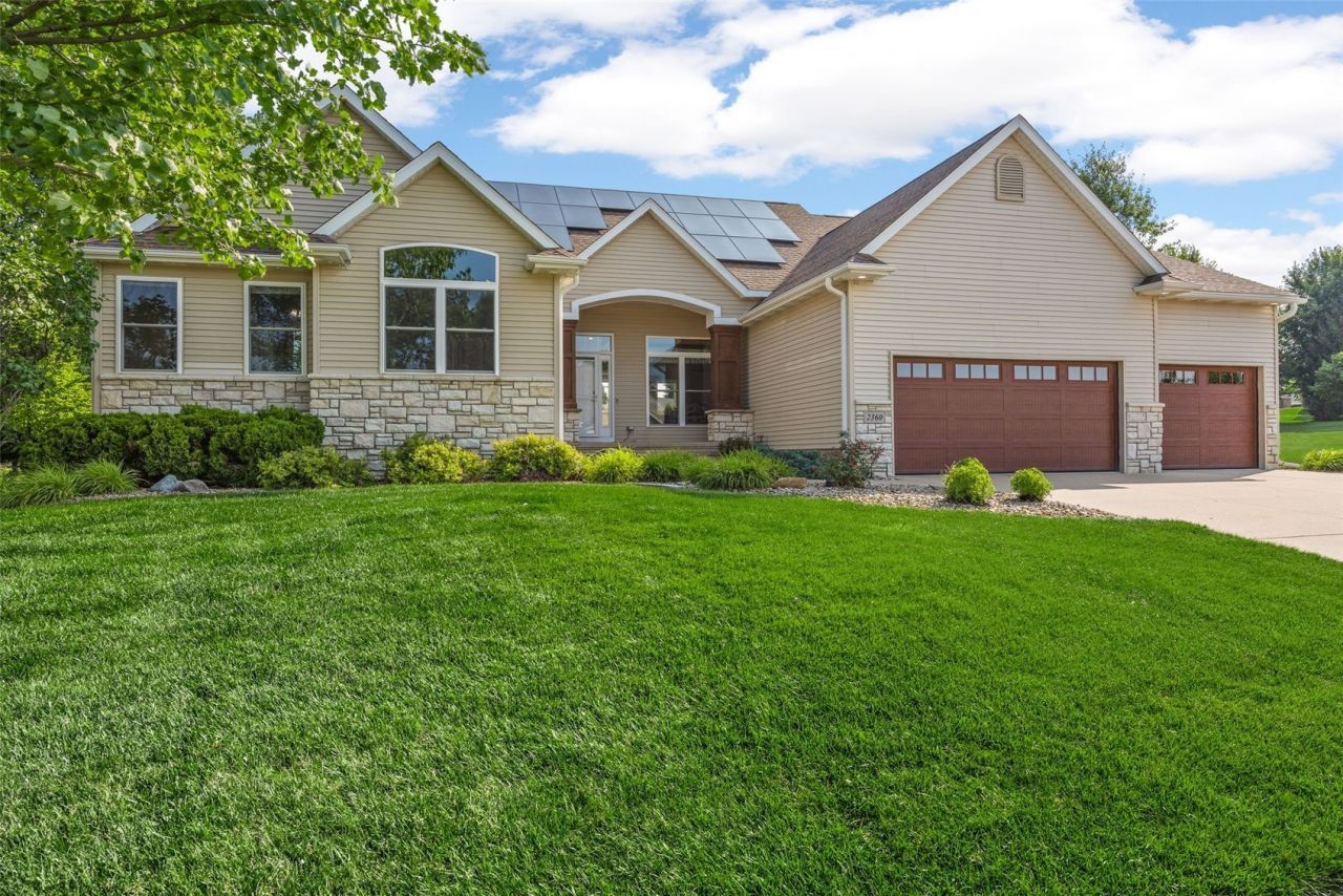 2360 Timber Creek Drive, Marion, IA 52302 Main Photo