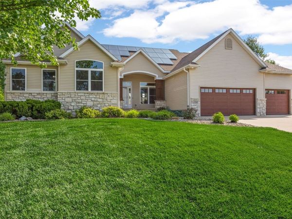 2360 Timber Creek Drive, Marion, IA 52302