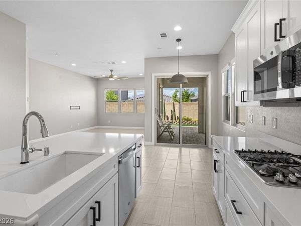 9868 Heather Moore Avenue , Las Vegas, NV 89166