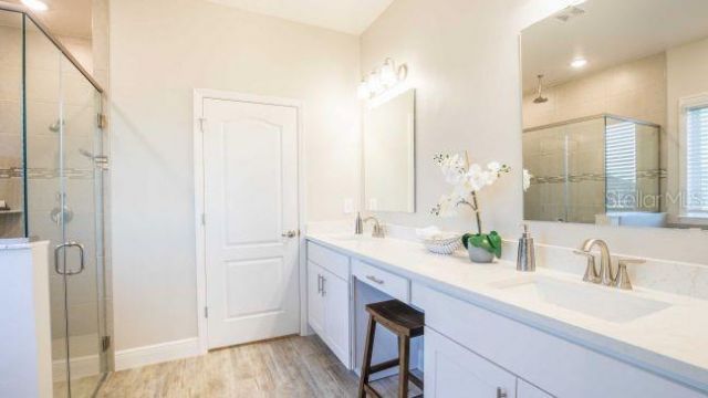 8646 Oakstone Circle , Leesburg, FL 34788 Photo