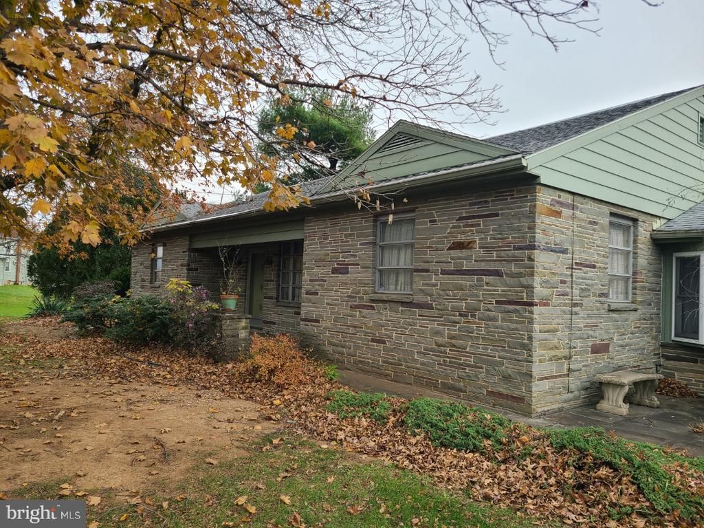 1042 MERCERSBURG ROAD , SAINT THOMAS, PA 17252