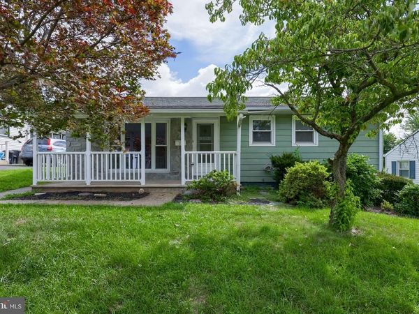 229 N MAPLE STREET, ELIZABETHTOWN, PA 17022