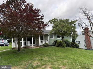 229 N MAPLE STREET, ELIZABETHTOWN, PA 17022