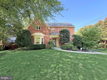 2620 FORT SCOTT DRIVE, ARLINGTON, VA 22202