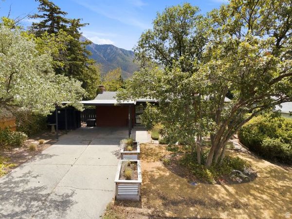2964 E MORGAN DR , Holladay, UT 84124
