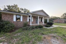 1465 Chestnut Road photo 4