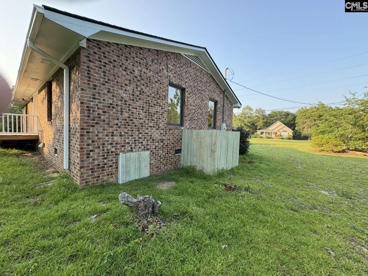 1465 Chestnut Road Photo 5