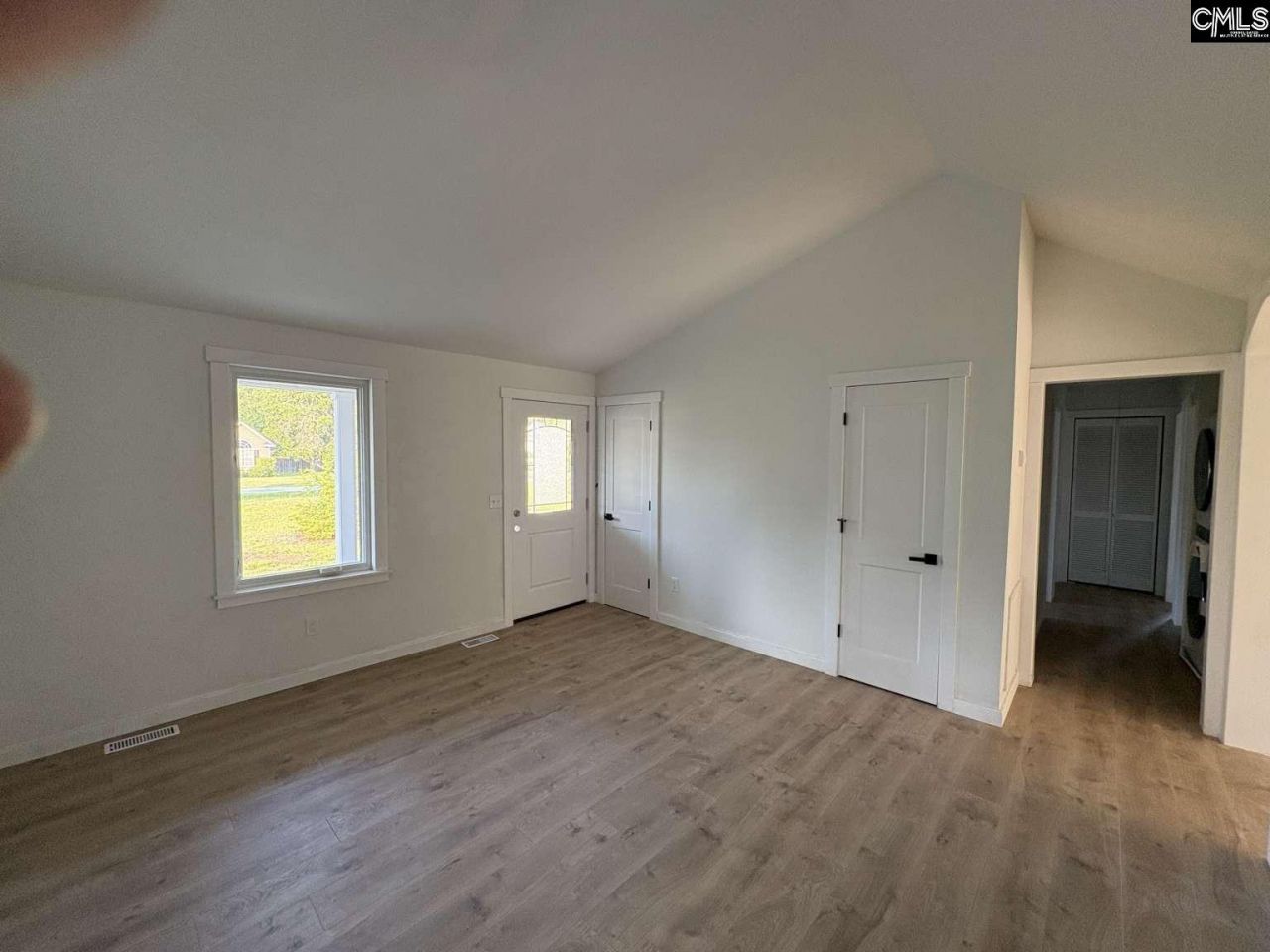 1465 Chestnut Road Photo 7