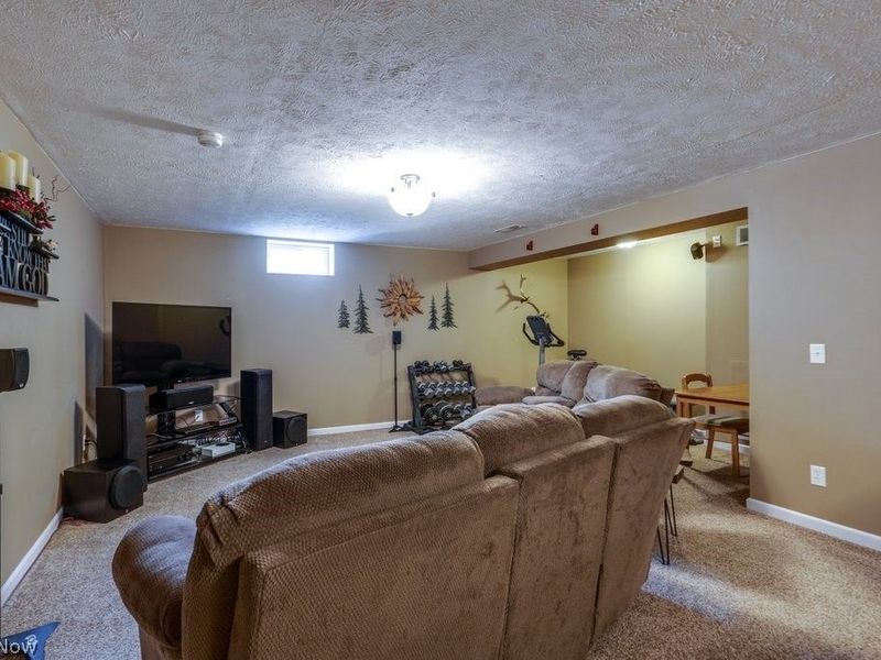 1075 Lanedale Street NW, Massillon, OH 44647 Photo 19
