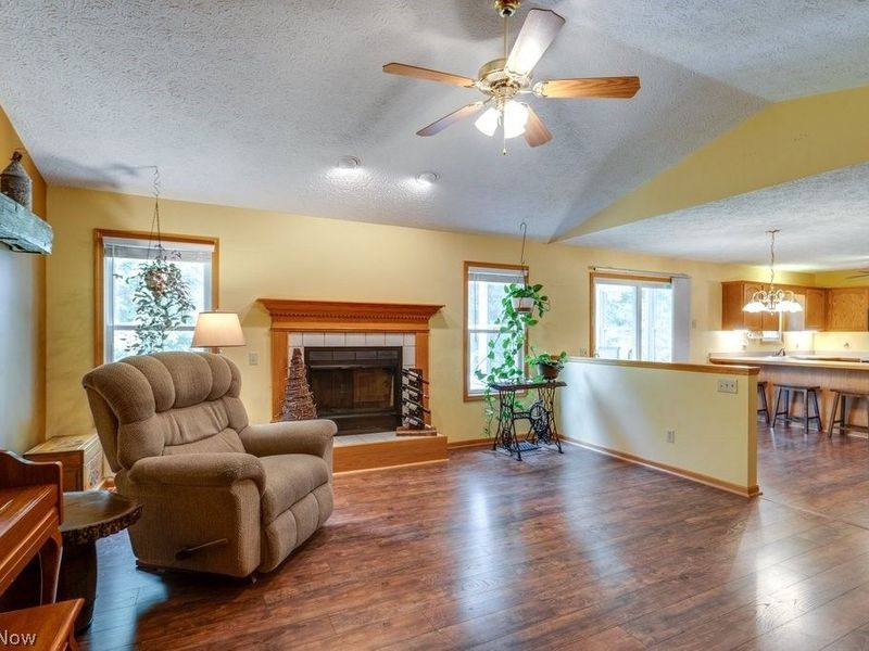 1075 Lanedale Street NW, Massillon, OH 44647 Photo 9