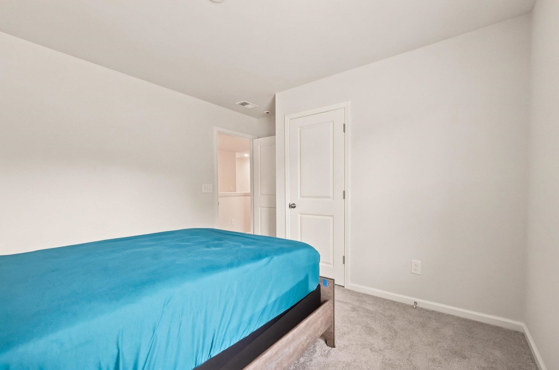 1250 Boswell Ct. Photo 24