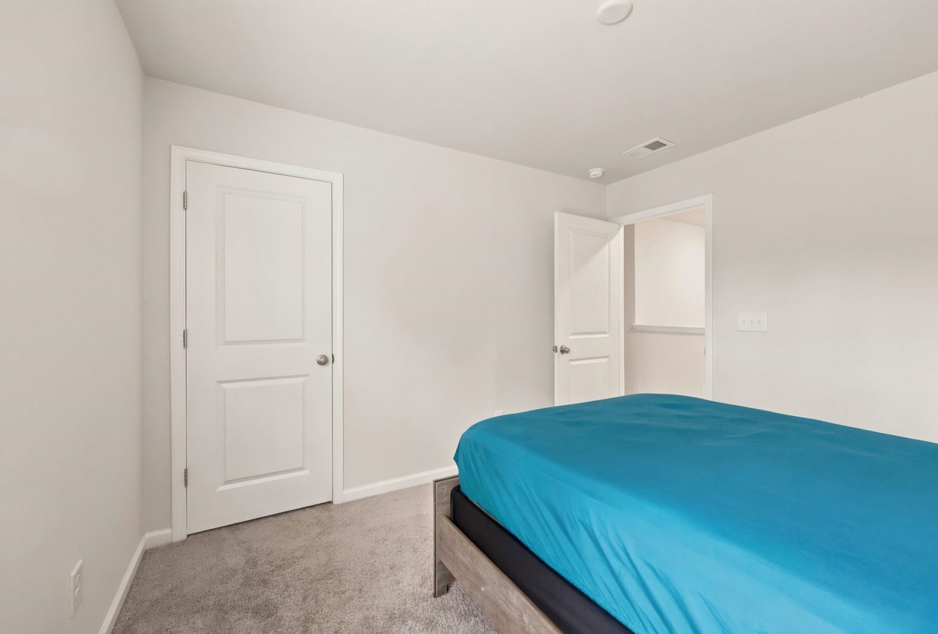 1250 Boswell Ct. Photo 26