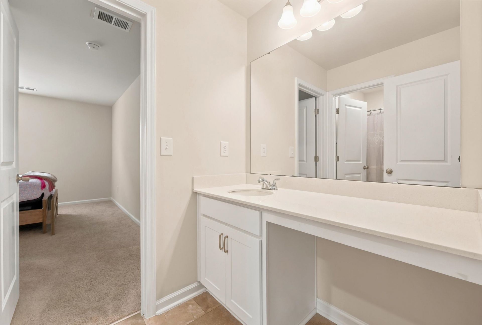 1250 Boswell Ct. Photo 32