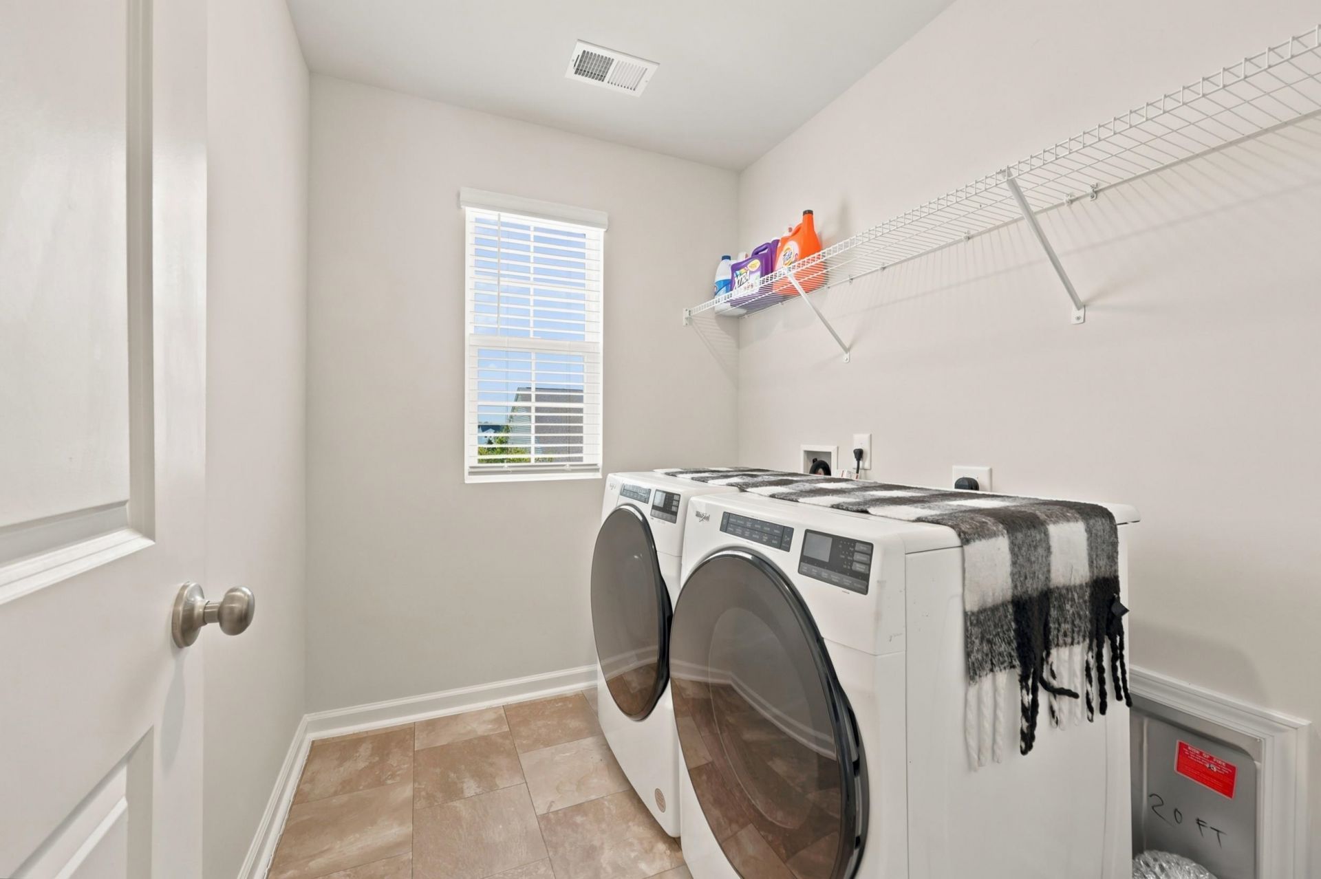 1250 Boswell Ct. Photo 38