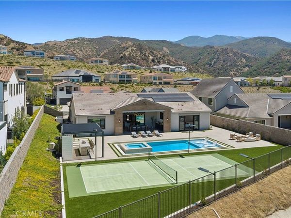 18411 Boulder Bluff, Silverado, CA 92676