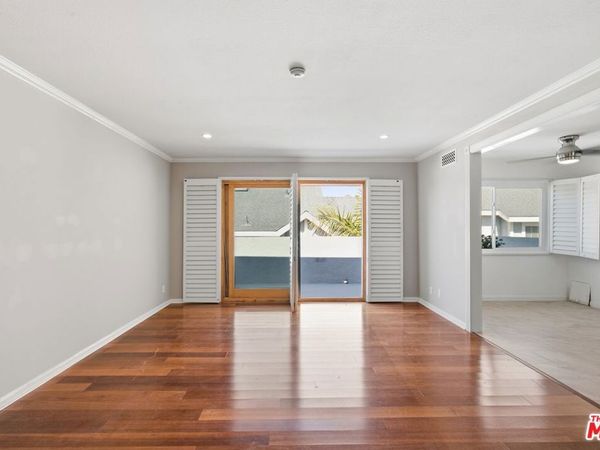 1807 Carnegie Lane, Unit 2, Redondo Beach, CA 90278