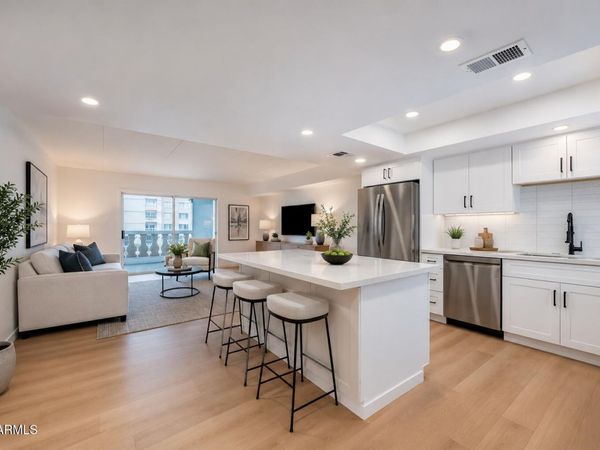 7920 E CAMELBACK Road, Unit 212, Scottsdale, AZ 85251