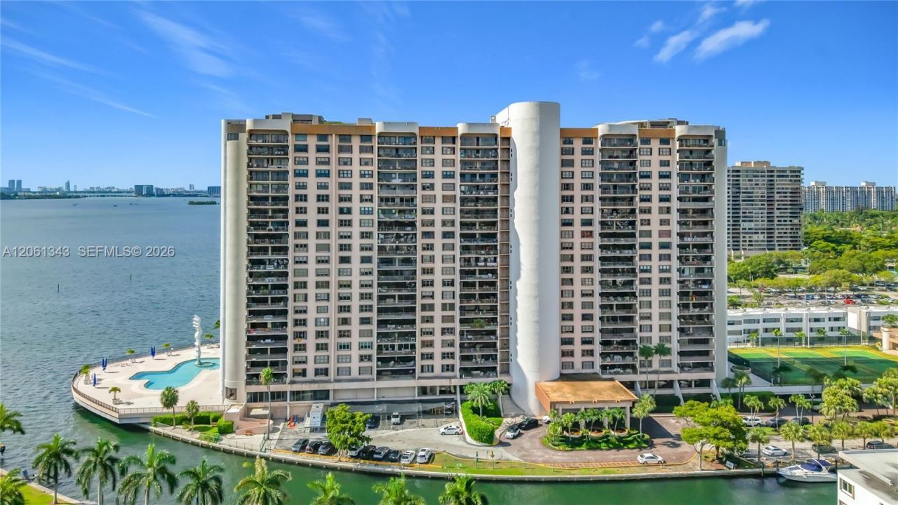1800 NE 114th St , Unit 1508, Miami, FL 33181 Photo