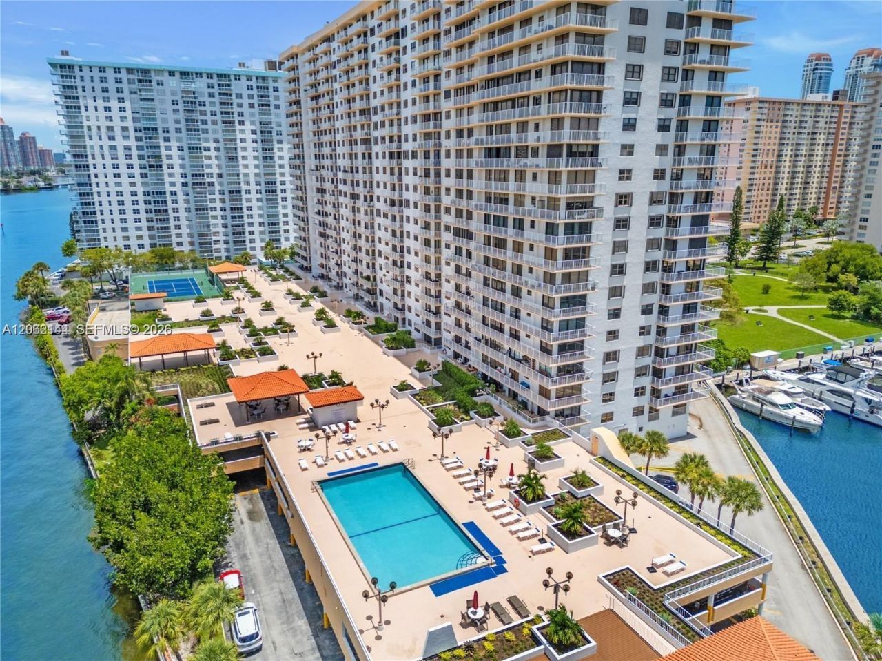 290 174th St, Unit 1005, Sunny Isles Beach, FL 33160 Photo