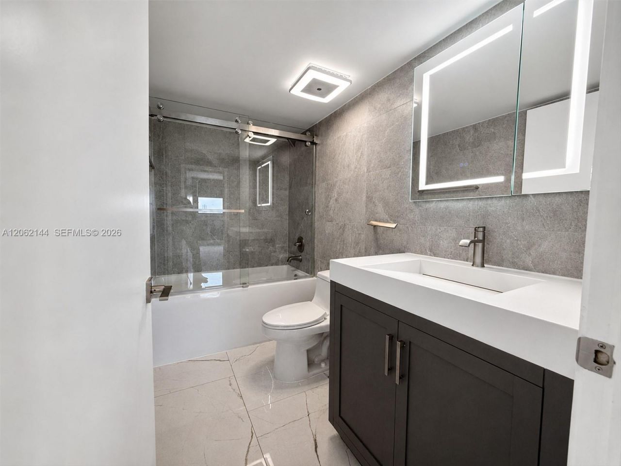 290 174th St, Unit 1005, Sunny Isles Beach, FL 33160 Photo