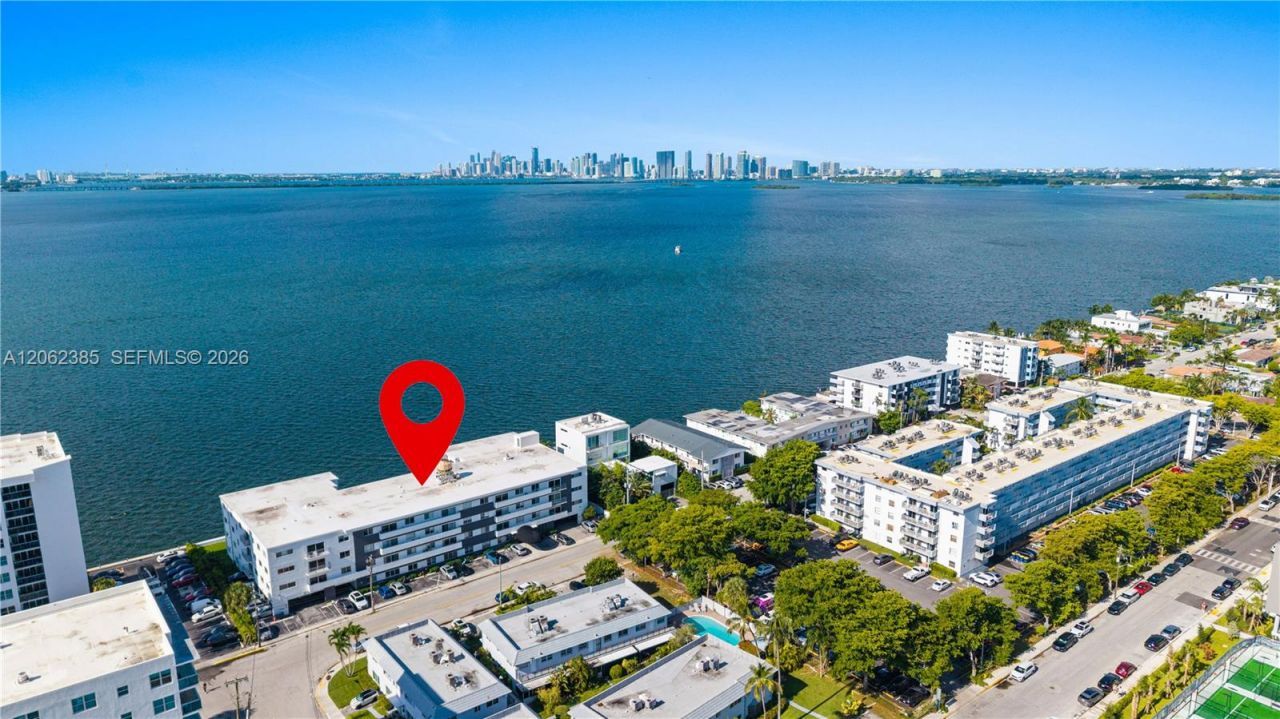 1880 S Treasure Dr , Unit 3D, North Bay Village, FL 33141 Photo