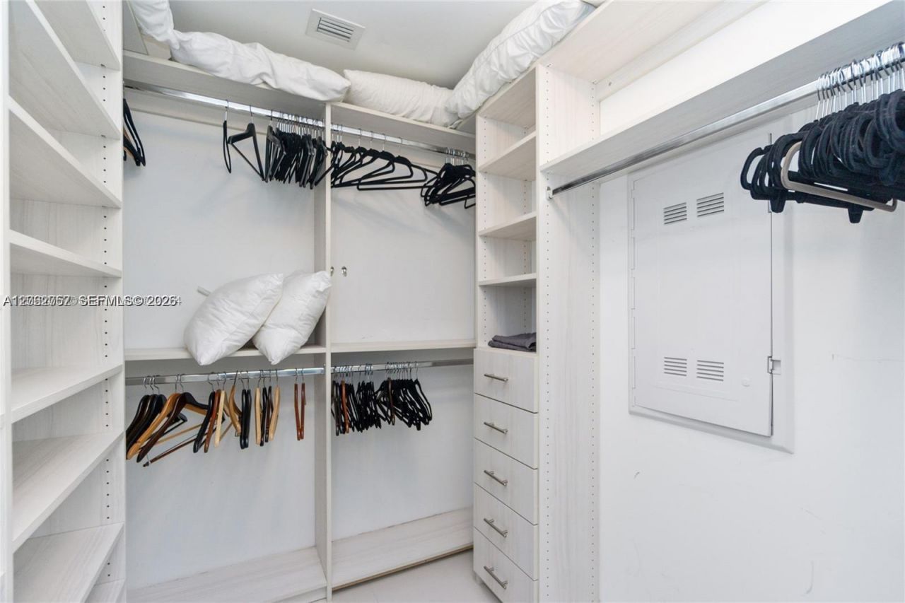 501 NE 31st St, Unit 2109, Miami, FL 33137 Photo