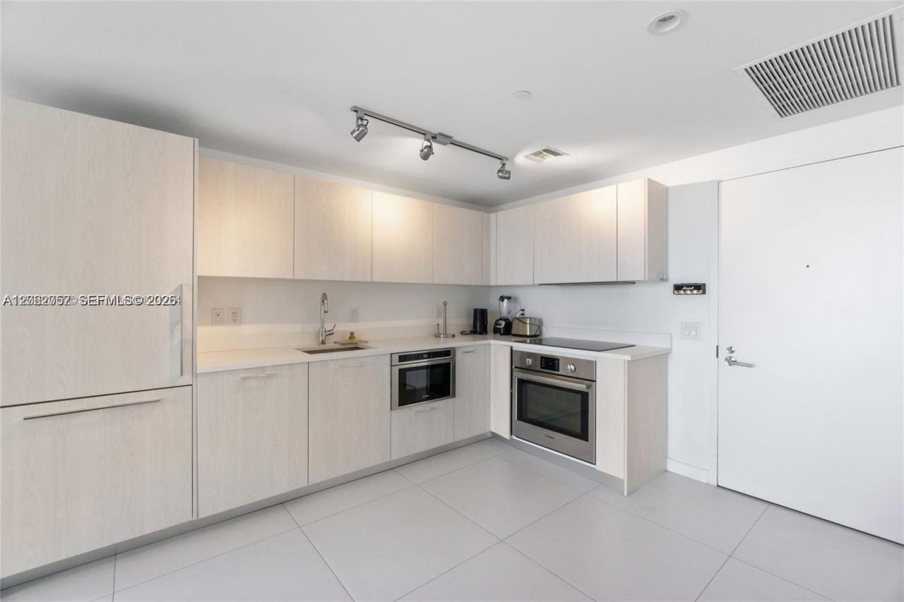 501 NE 31st St, Unit 2109, Miami, FL 33137 Photo