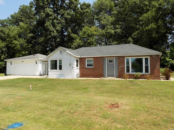 820 Rinehart Place, Elkhart, IN 46516