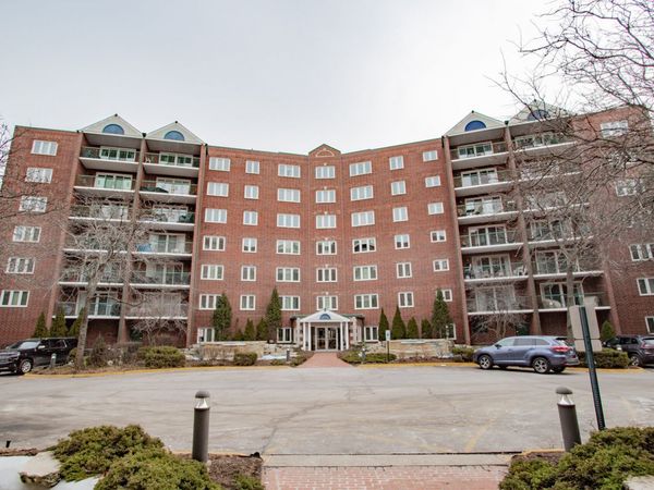 8540 W Foster Avenue , Unit 504, Norridge, IL 60706