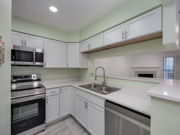 905 Harbor House Drive, Unit 4, Madison, WI 53719