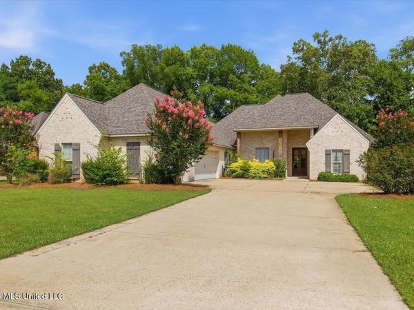 230 Grayhawk Drive, Madison, MS 39110