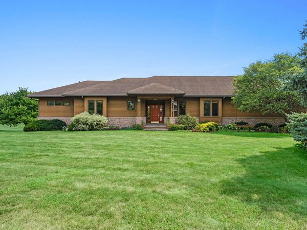 212 Deere Road, Hubbard, IA 50122