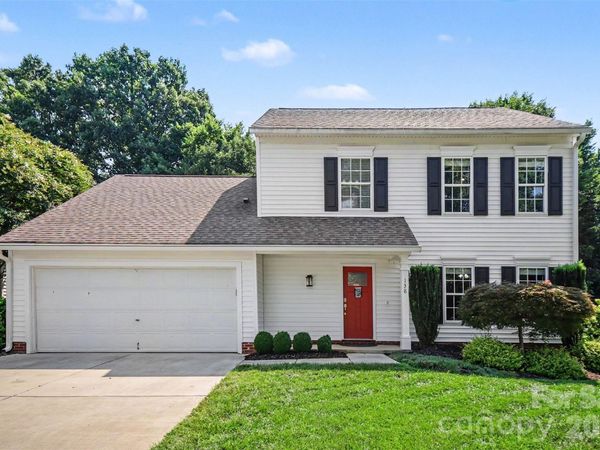138 Nahcotta Drive, Mooresville, NC 28115