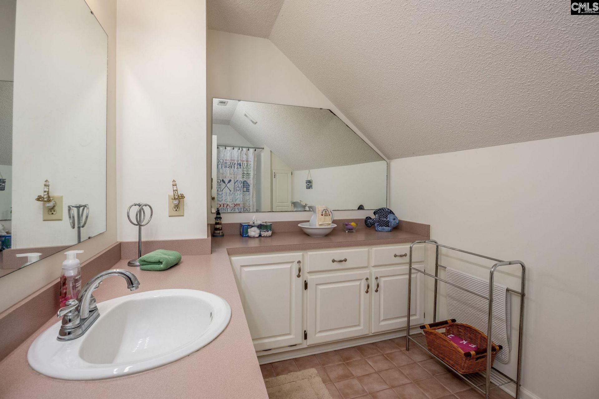 1646 Ginkgo Trail  Photo 35
