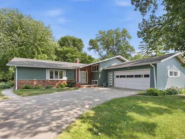 607 6th Street W, West Fargo, ND 58078