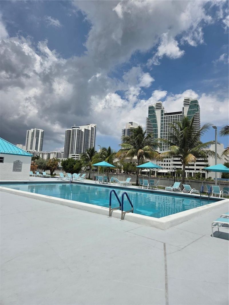 200 Leslie Dr, Unit 1029, Hallandale Beach, FL 33009 Photo