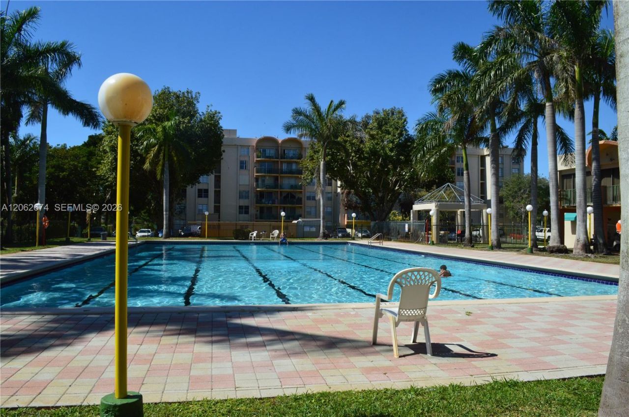 9320 Fontainebleau Blvd, Unit 609, Miami, FL 33172 Photo