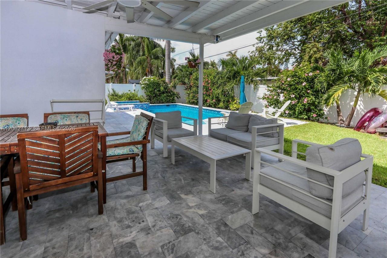 1102 N 13th Ave , Hollywood, FL 33019 Photo