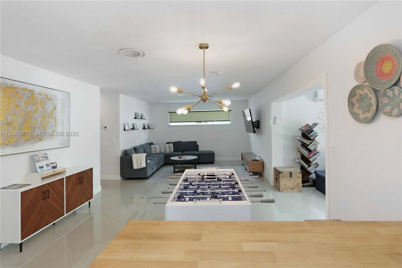 1102 N 13th Ave , Hollywood, FL 33019 Photo