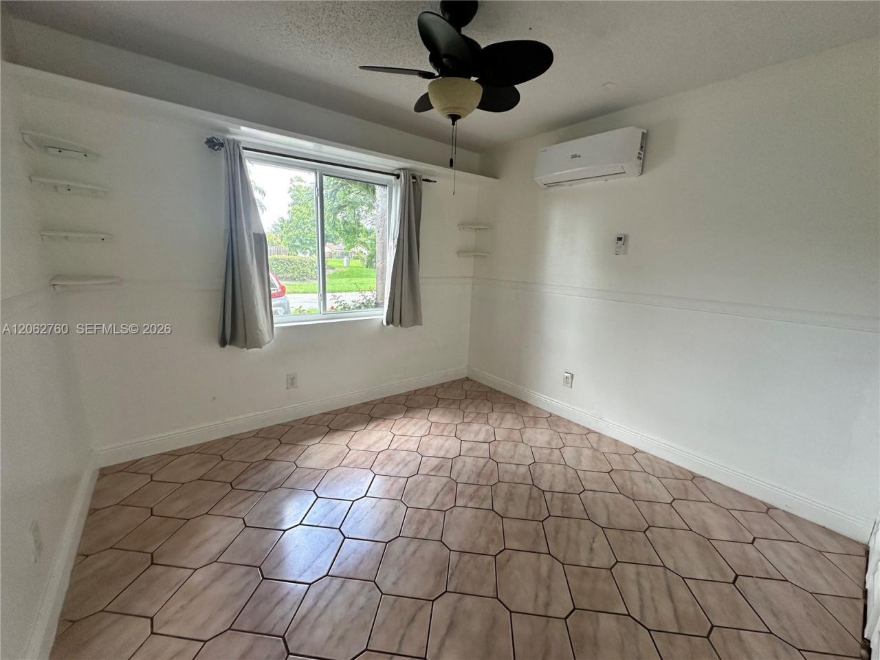 17843 NW 63rd Ct Front, Hialeah, FL 33015 Photo