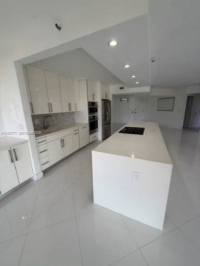 19707 Turnberry Way , Unit 24B, Aventura, FL 33180 Photo
