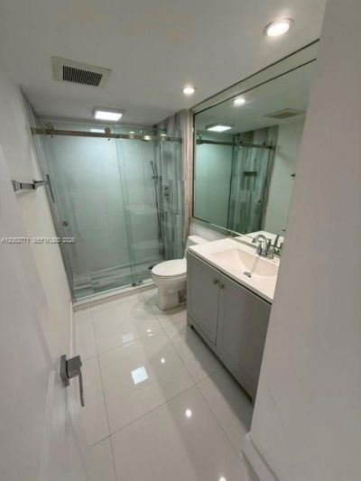 19707 Turnberry Way , Unit 24B, Aventura, FL 33180 Photo