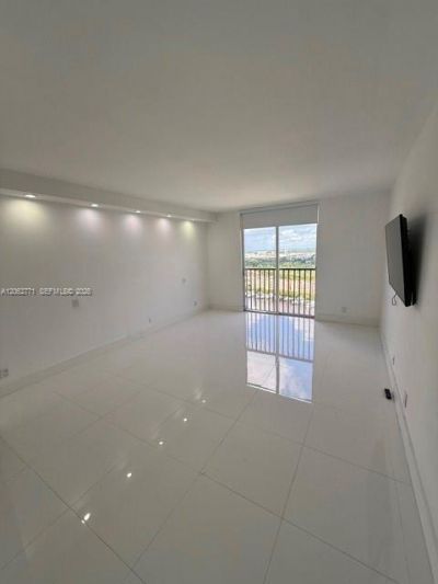 19707 Turnberry Way , Unit 24B, Aventura, FL 33180 Photo