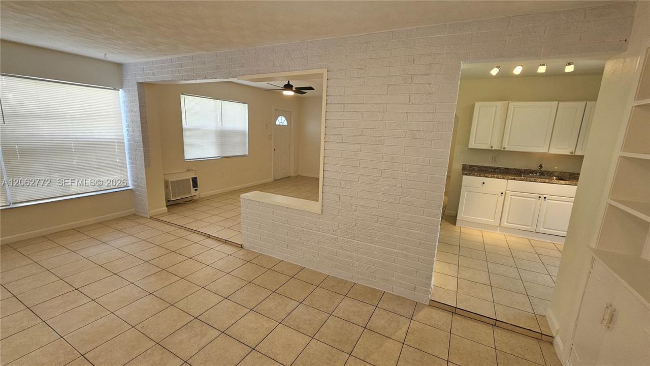 6118 Plunkett St , Unit 1, Hollywood, FL 33023 Photo