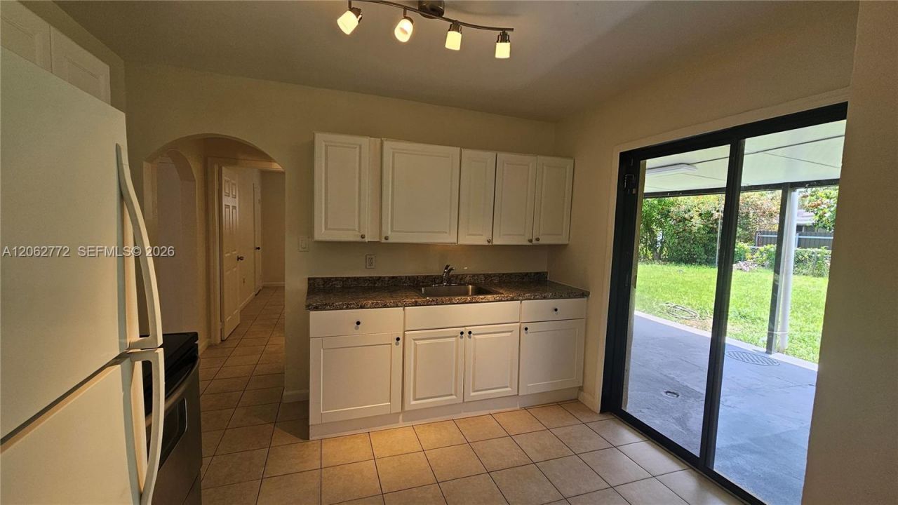 6118 Plunkett St , Unit 1, Hollywood, FL 33023 Photo