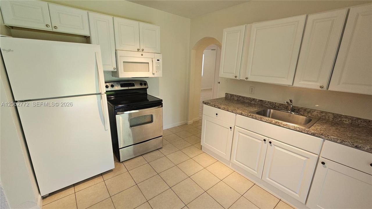6118 Plunkett St , Unit 1, Hollywood, FL 33023 Photo