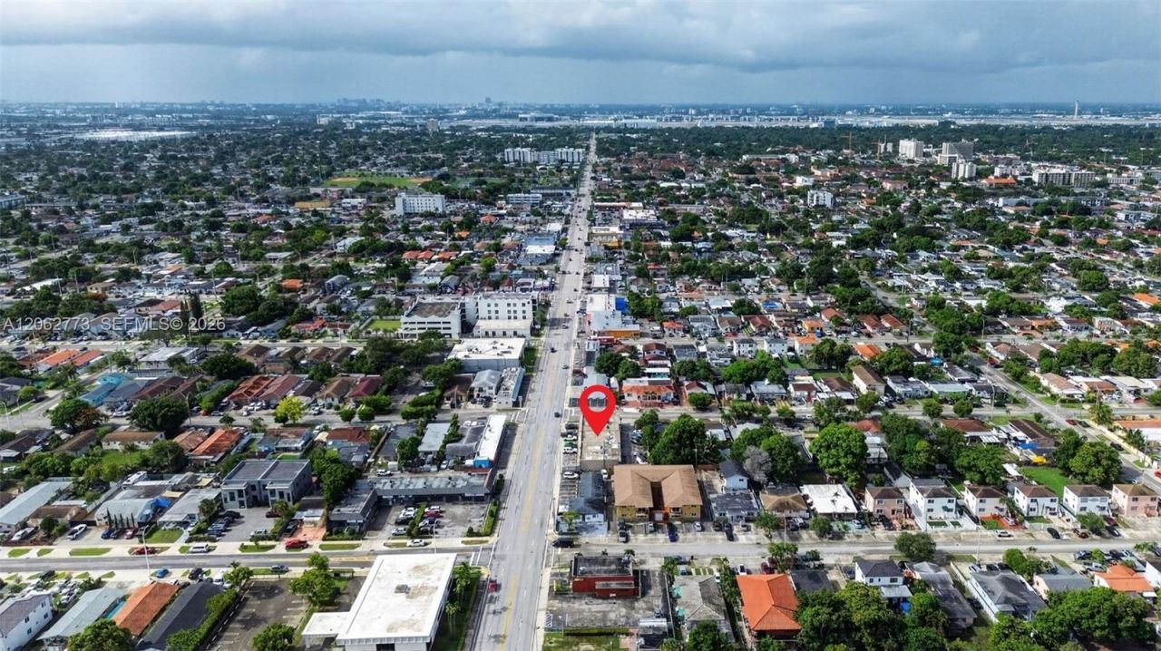 Cafeteria & Sports Bar For Sale In Hialeah , Hialeah, FL 33010 Photo